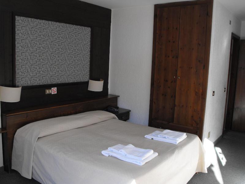 Hotel I Larici Bardonecchia Bagian luar foto