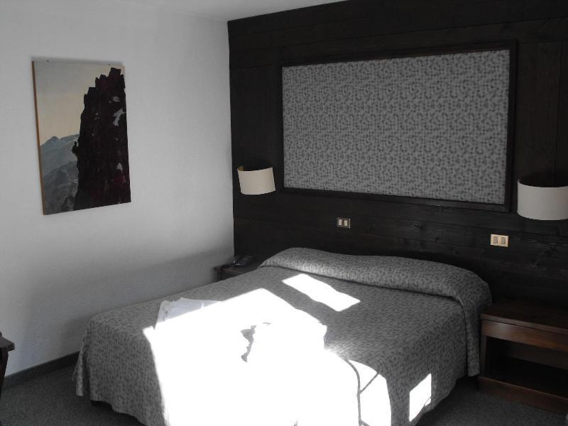 Hotel I Larici Bardonecchia Bagian luar foto