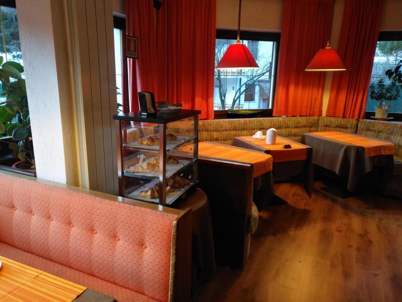 Hotel I Larici Bardonecchia Bagian luar foto