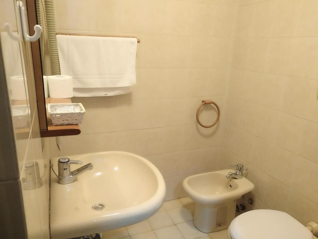 Hotel I Larici Bardonecchia Bagian luar foto