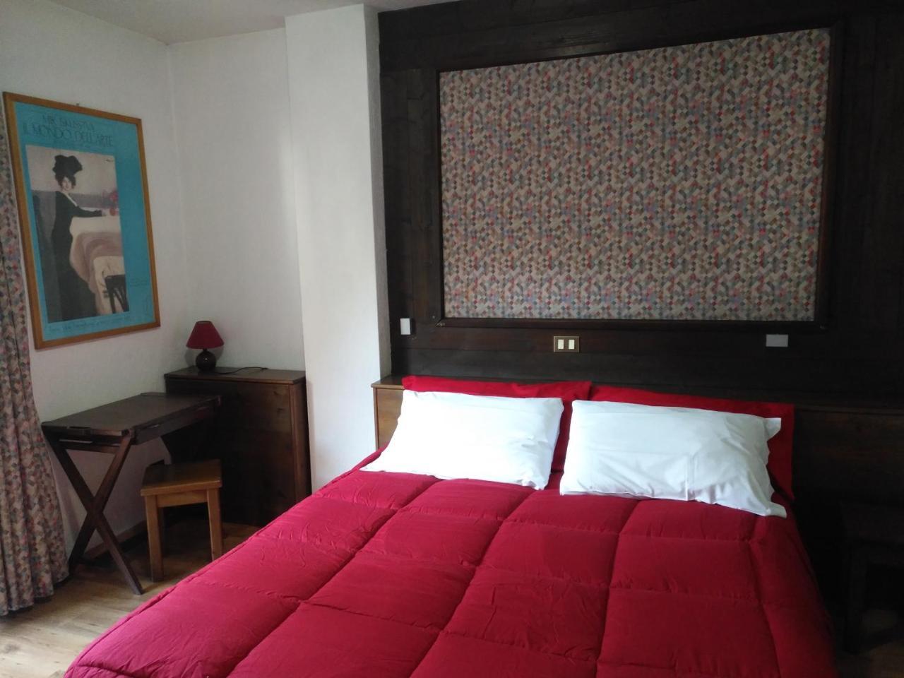 Hotel I Larici Bardonecchia Bagian luar foto